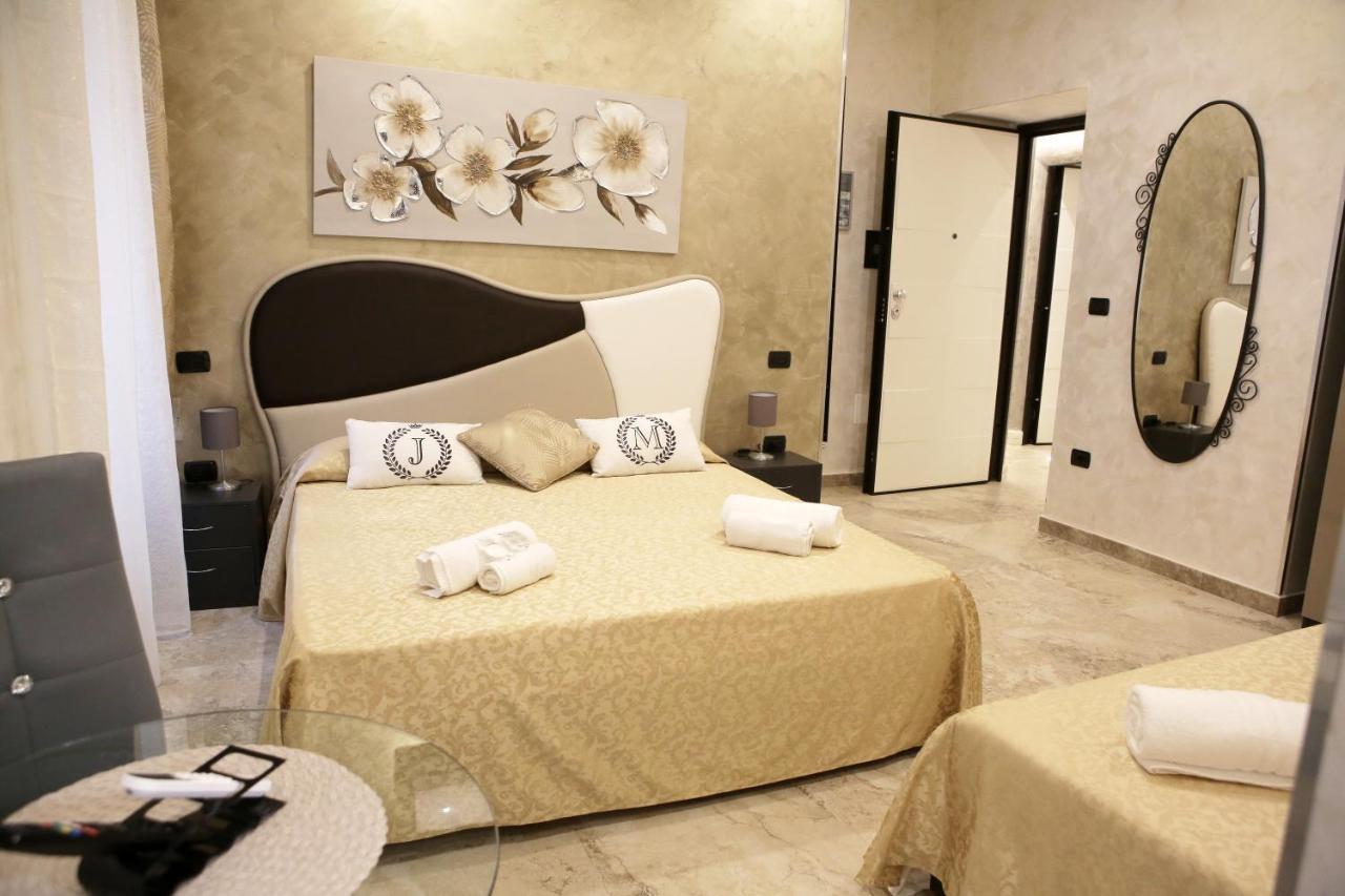Jadore Monic Rome Buitenkant foto