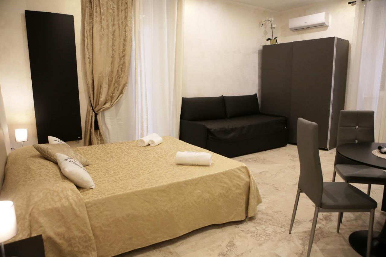 Jadore Monic Rome Buitenkant foto