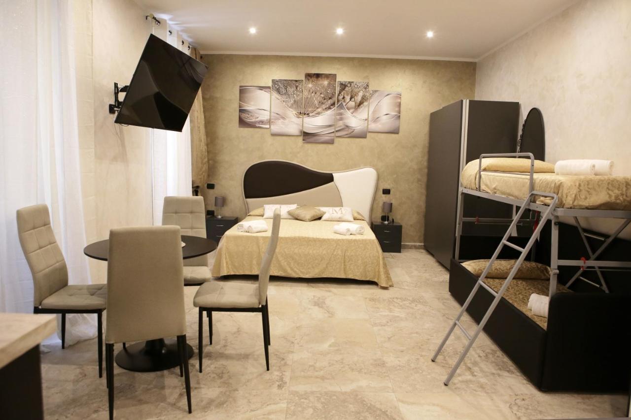 Jadore Monic Rome Buitenkant foto