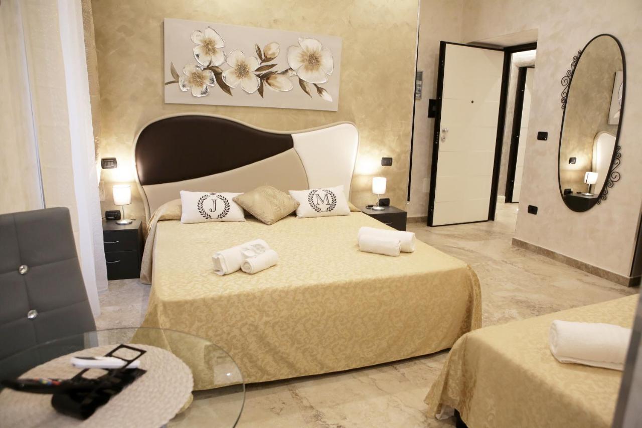 Jadore Monic Rome Buitenkant foto